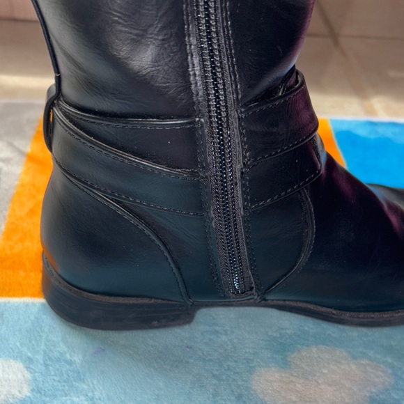 The Children's Place Sleek Black Kids Boots - Picture 6 of 10